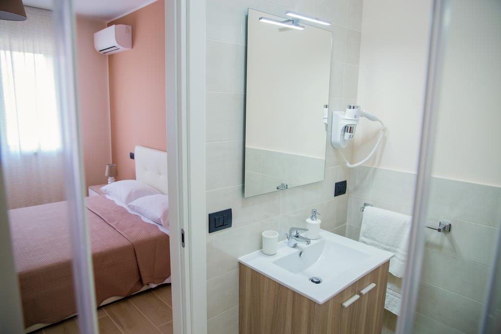 Gleda Rooms In The Square Pompei Bilik gambar